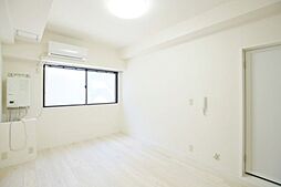 東京メトロ千代田線 代々木公園駅 徒歩9分の賃貸マンション 1階ワンルームのリビング/ダイニング