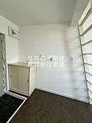 洗濯機置き場は室内にあるので雨に濡れる心配はありません。