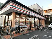 セブンイレブン足立西新井4丁目店 397m