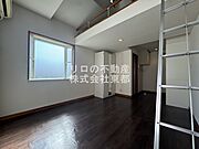 窓から暖かな日差しが入ります♪