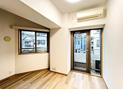 アイディ上野III 2階1Kのリビング/ダイニング