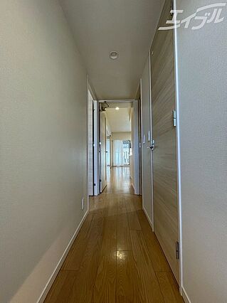 南森町ザマークス_内装_2