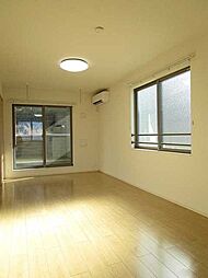 グランツ ポプラ高尾 3階1LDKのリビング/ダイニング