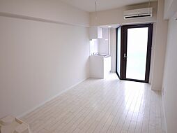 赤坂キャステール 610 6階ワンルームのリビング/ダイニング