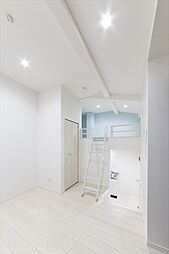 Conne 2階ワンルームのリビング/ダイニング