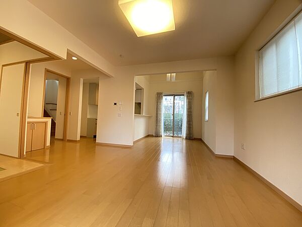 detached 東京都町田市薬師台２丁目35

地図を見る