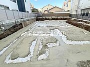 建設中