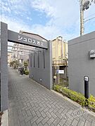 明るいエントランスであなたのお帰りをお待ちします^^