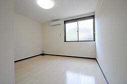 小田急小田原線 鶴川駅 バス12分 妙福寺前下車 徒歩1分の賃貸アパート 2階1Kのリビング/ダイニング