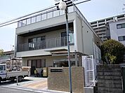 羽曳野市立古市図書館 1416m