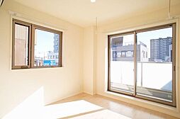 【洋室6．2帖】ＬＥＤダウンシーリング・化粧幕板・ウォークインクローゼット・エアコン付です。