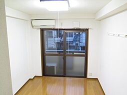 スカイコスモ国領 2階1Kのリビング/ダイニング