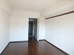 CASAVERSE 204. 2階1Kのリビング/ダイニング