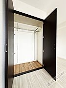 高さもあるクローゼット♪使い勝手間違いなし...