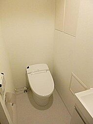 [トイレ] 同建物内の写真を掲載しており、実際の部屋とは異なる場合がございます