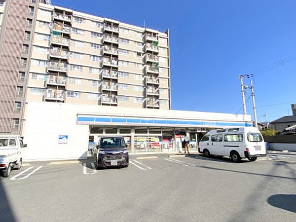 画像22:ローソンJR東岸和田駅前店 755m