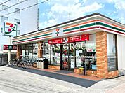 セブンイレブンさいたま大宮氷川参道店 225m