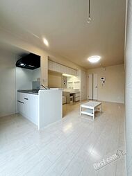 ミランダヴェルデ 302 3階ワンルームのリビング/ダイニング