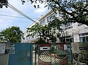 新宿区立落合第六小学校 533m