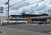 セブンイレブン堺鳳南町5丁店 613m