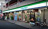 周辺：ファミリーマート堀田駅前店 徒歩1分。 20m