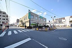 [周辺] 埼玉りそな銀行新狭山支店 899m