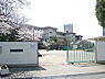 周辺：寝屋川市立第九中学校まで734m