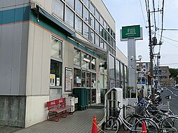 [周辺] FUJI鳥山店まで951m、夜22時まで営業しているスーパー。横浜銀行のATMもあり便利です。