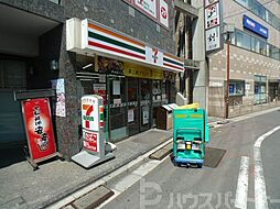 [周辺] セブン-イレブン 松戸駅南店 徒歩9分。 710m