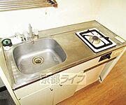 コンパクトですが使いやすいキッチンです