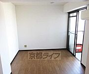 明るいお部屋です