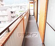 ベランダ幅広いです。