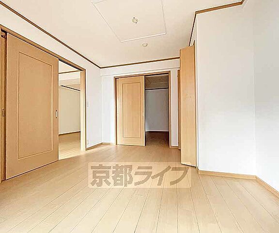 寝室