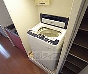 備え付きの洗濯機です。