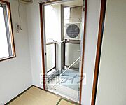 バルコニーへの出入口です
