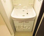 収納有りの洗面所です。