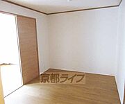 寝室にも