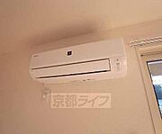 ピカピカのエアコンです。