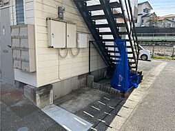 パトリエ加納IV 105 1階4LDKの室内