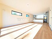 1号棟　リビング　【八王子市元本郷町3丁目】