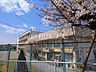 周辺：三鷹市立羽沢小学校 (590m)