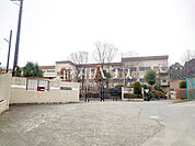 八王子市立中山中学校 (250m)