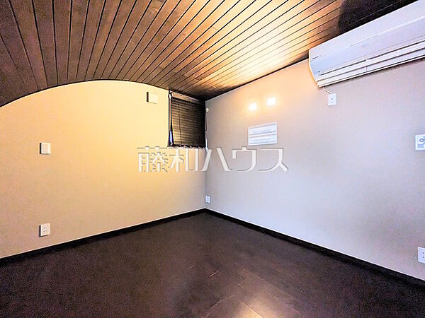 寝室を拡大表示