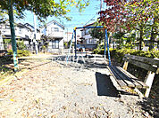 渡船場西公園 (310m)