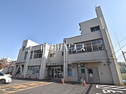 雷塚図書館 (990m)