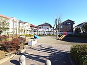 本多もくれん公園 (580m)