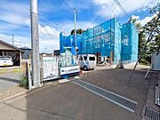 接道状況および現場風景　【所沢市上新井2丁目】 平日のご案内も可能です。まずはお気軽にお問合せ下さいませ。
