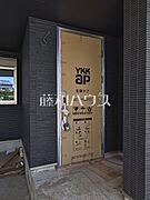 1号棟　玄関　【八王子市元横山町1丁目】