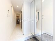 玄関ホール　【板橋区小茂根2丁目】