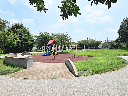 境南中央公園 (360m)